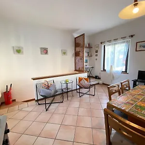 https://vesna-apartment.it-lombardy.com