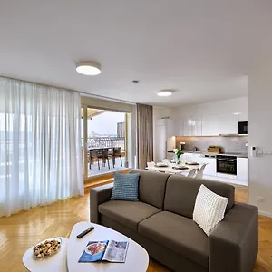 https://downtown-suites-rubesova.praguehotelsweb.com